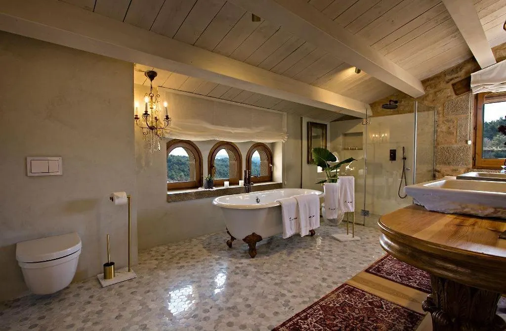 La Vella Farga Hotel Lladurs スペイン